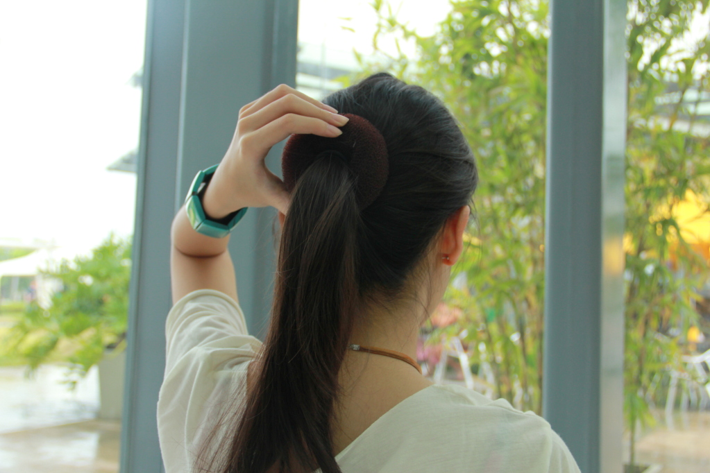 The Glamourtini Hair Bun Tutorial using 1721 Perfect Bun Maker (Sponge)