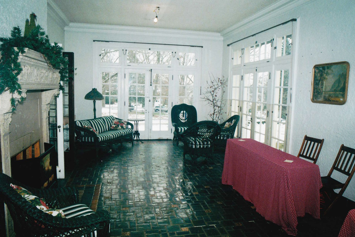 From City to Suburbia 703 North 7th St Cambridge, OH 43725