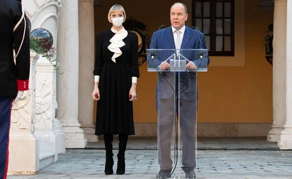 On the occasion of the 2020 National Day of Monaco, Prince Albert and Princess Charlene handed out medals of honour to volunteers of Red Cross