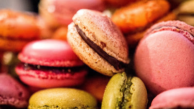 Desktop Wallpaper and iPhone Macarons