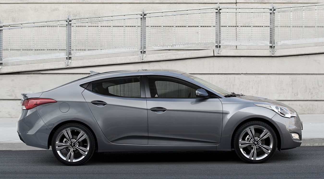 PROJEÇÃO: Hyundai Veloster Sedan | Auto Projeções