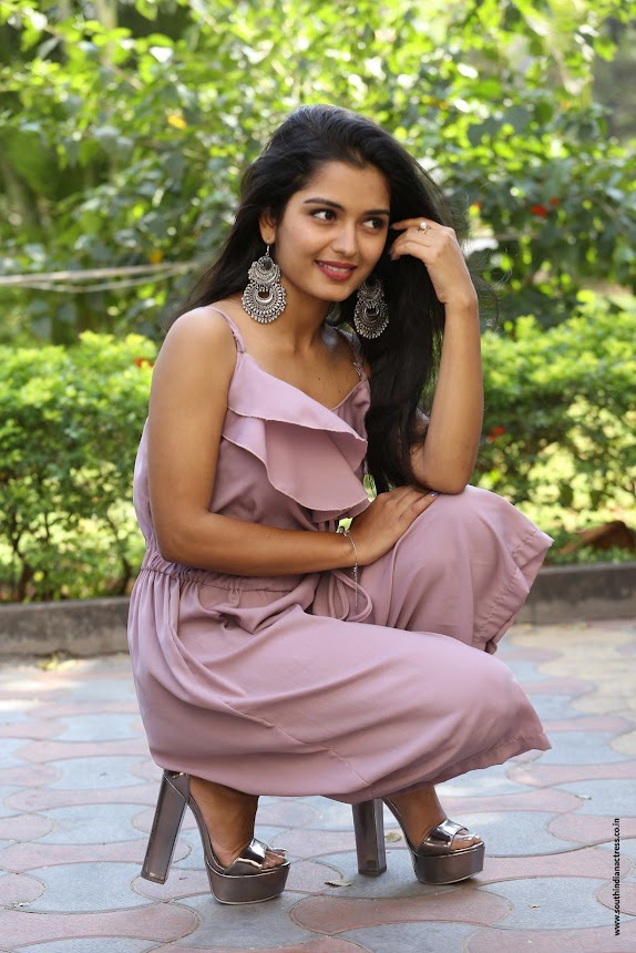 Priyanka Jain at Chalte Chalte Teaser Launch