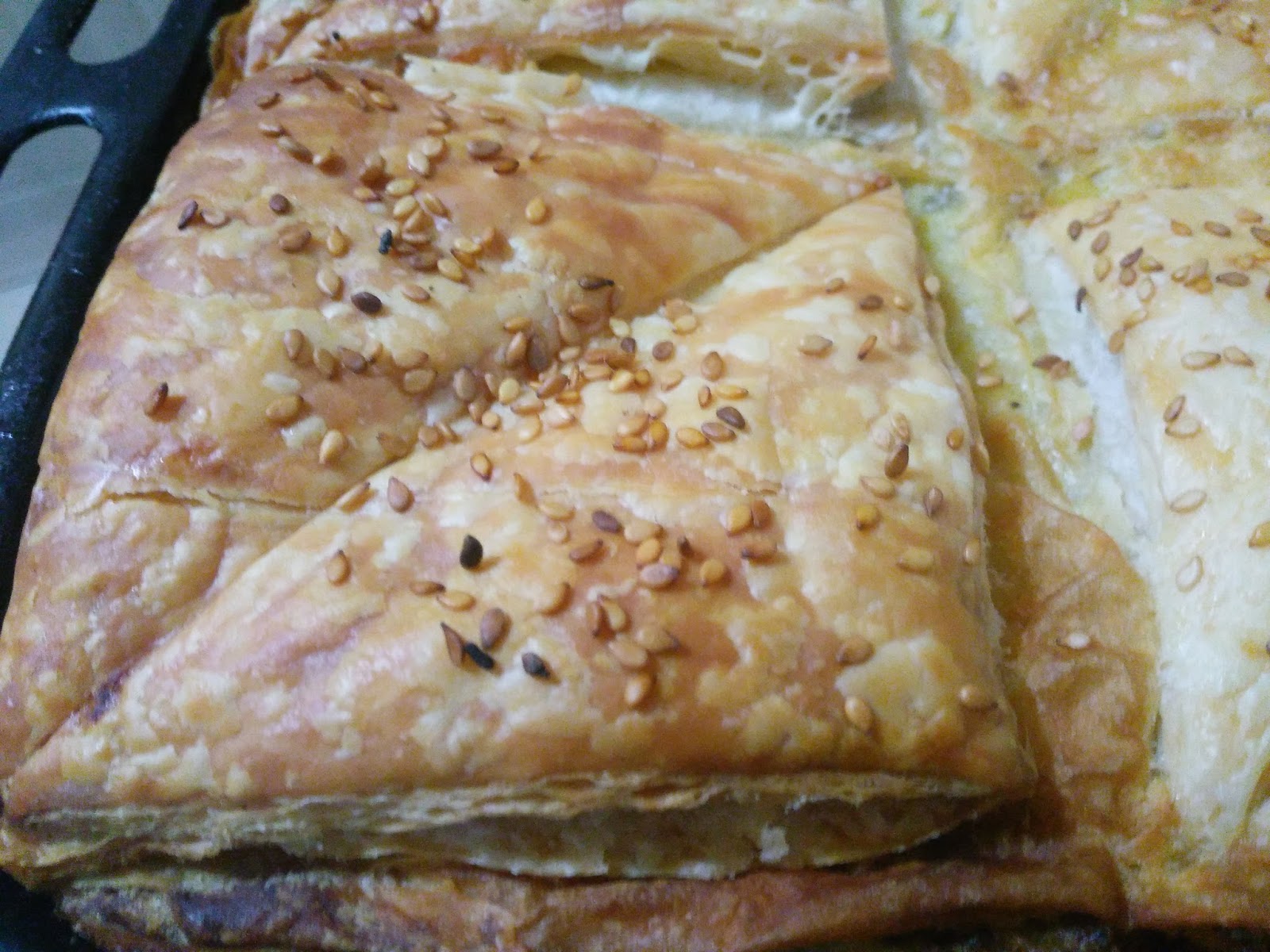 Akissmutfak Yufkalı Sodalı Milföylü Kolay Börek