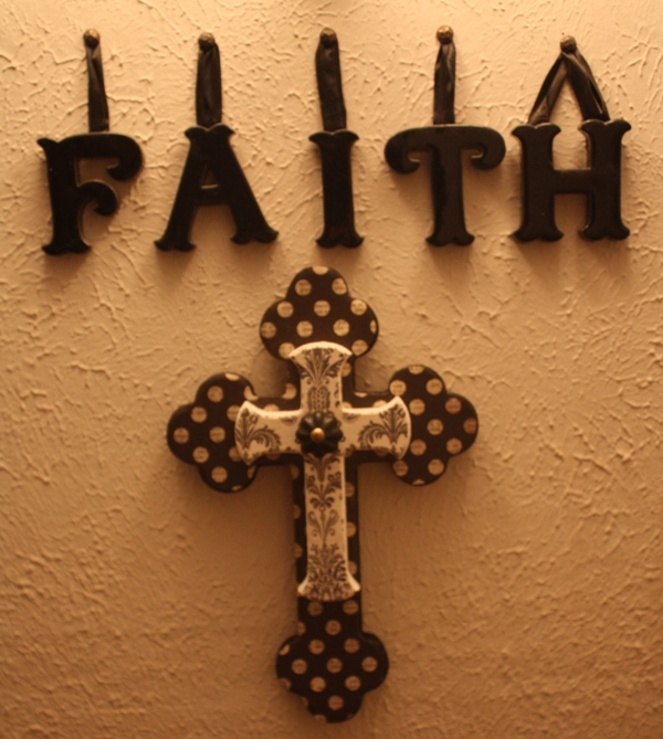 Christy Robbins: DIY Decorative Cross