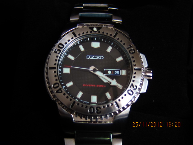 jam & watch: Seiko Diver Quartz SHC055P - Black Knight (Sold)