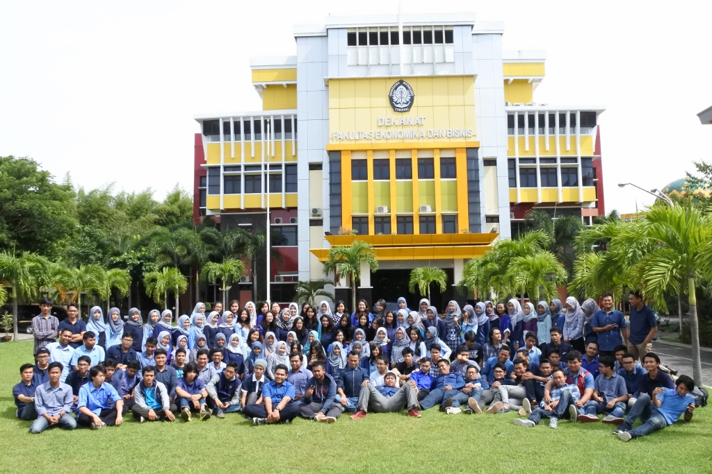 Kuliah di Jurusan Ekonomi, Enak Gak sih?? Catatan Anak