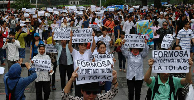 Quê Hương và Chủ Nghĩa Xã Hội ! AFP