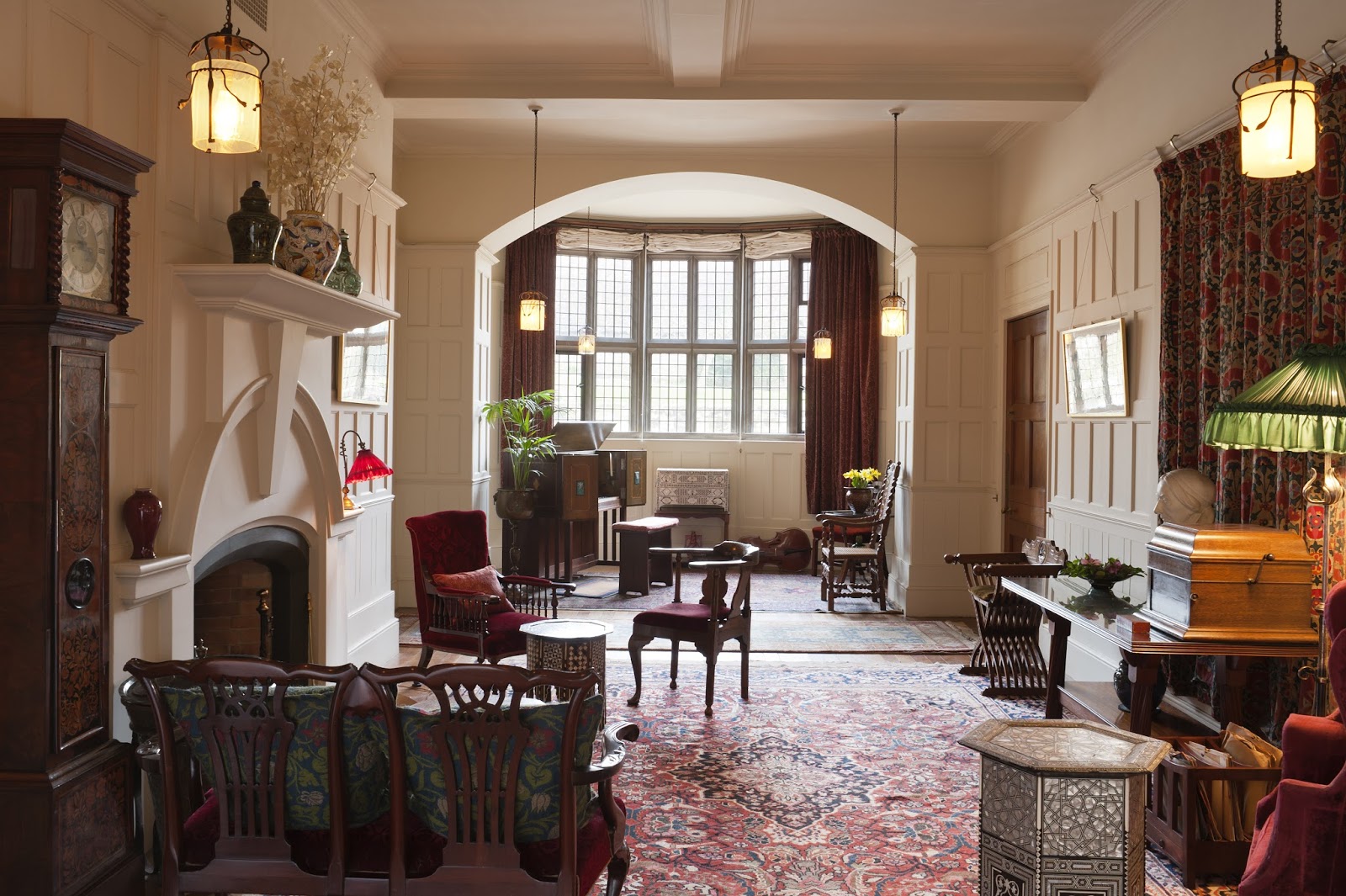 "Tweedland" The Gentlemen's club Standen, The "Arts and Crafts House