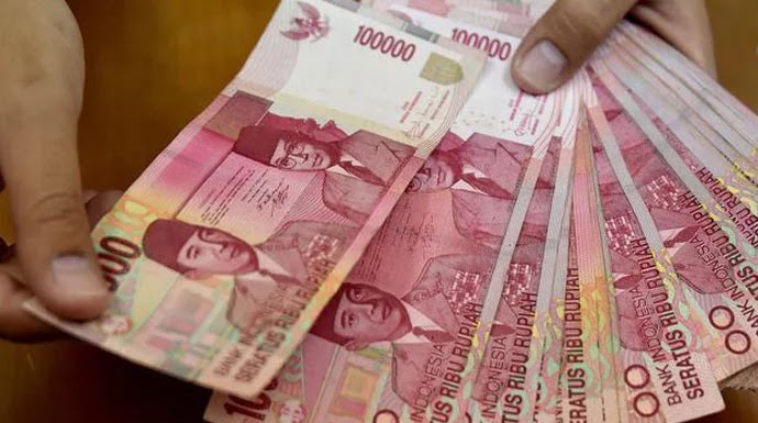 CARA Cek Penerima BLT UMKM Rp 1,2 Juta, Cair Juli-September 2021: Siapkan KTP dan Buku Tabungan