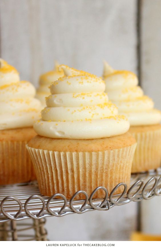 Honey Cupcakes with Honey Cream Cheese Frosting dessert recipes diabetics