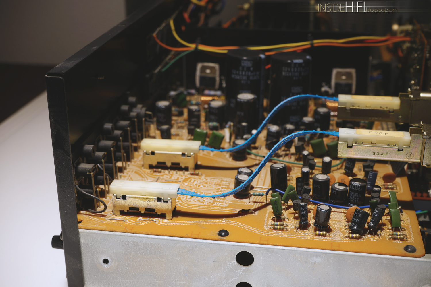 Inside Hi-Fi: Marantz 1072