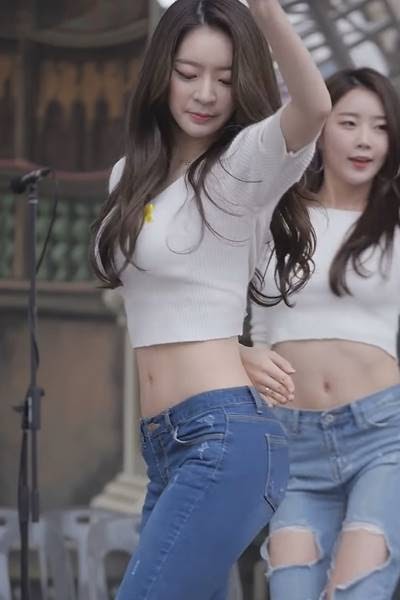 GGULBEST.COM GIF FACTORY: 개미허리 청바지 핏 달샤벳 아영 DalShabet Ayeong