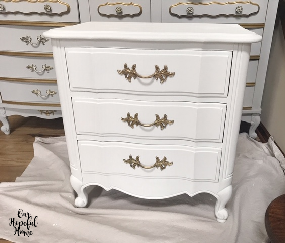 Thomasville French provincial Louis XV Style vintage nightstand