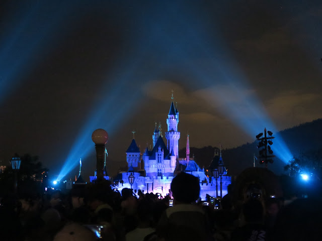 Hong Kong Disneyland ; Fireworks show