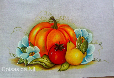 pintura tecido moranga com pera tomate e flores