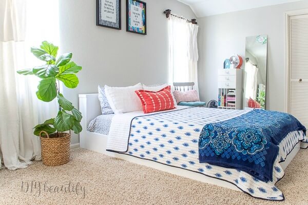 platform bed for teenage girl