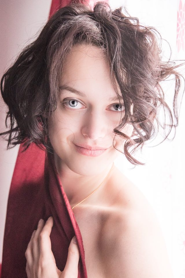 Zralá blondýnka je fakt kus Zralá blondýnka je fakt kus