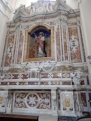 サレルノ大聖堂内部風景