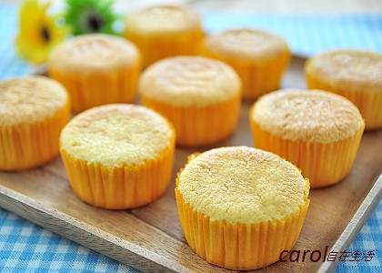 Carol 自在生活 海棉蜂蜜杯子蛋糕 Honey Sponge Cupcake 實作影片