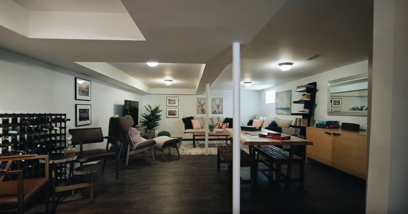 16 Photos vs. 257 Humbercrest Blvd, Toronto, Ontario - High End Home & Interior Design Video Tour 16 Photos vs. 257 Humbercrest Blvd, Toronto, Ontario - High End Home & Interior Design Video Tour