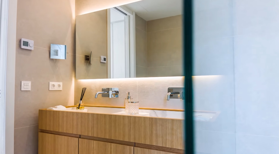 Tour Nueva Andalucia, Marbella Contemporary Villa vs. 23 Interior Design Photos