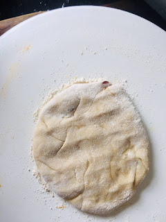 onion-stuffed-paratha-recipe-step-4(a-11) onion-stuffed-paratha-recipe-step-4(a-11)