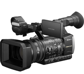 [Image: may-quay-%2Bsony-hxr-nx3-1.png]