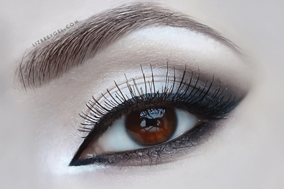 gothic eye makeup look with tutorial on blogger, готический макияж глаз блог