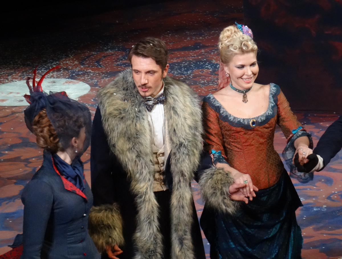 спектакль красавец мужчина малый театр актеры. красавец мужчина пушкина отзывы. мужчина в театре. островский. спектакль «красавец-мужчина», а.