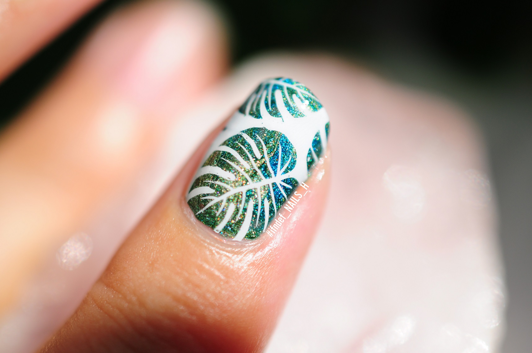 Quick Nail Art Designs Holo Monstera Leaves