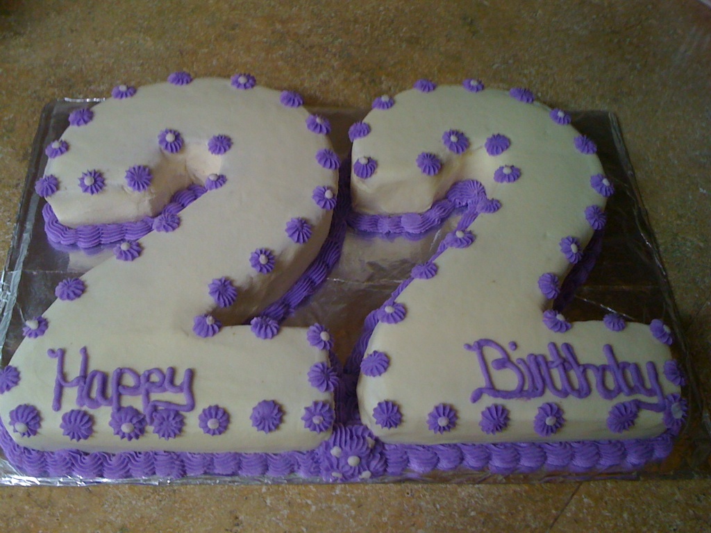 Поздравить с 22 летием. Торт на день рождения 22. Торт на 22 года. Торт на 22 года парню. Торт на 22 года девушке.