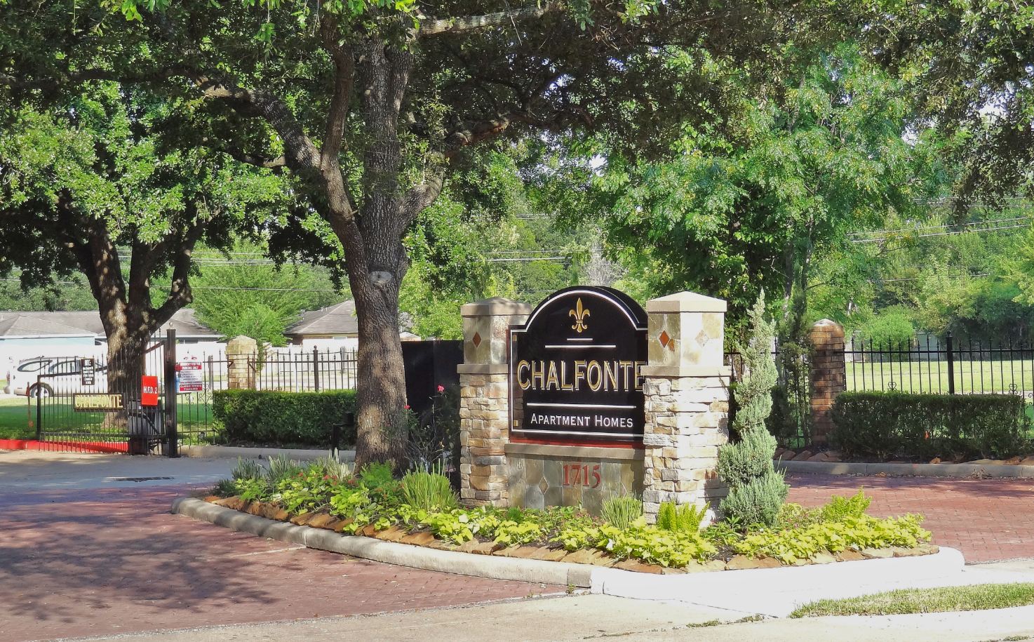 HTownWest Photo Blog Chalfonte Apartments near Enclave Gentryside