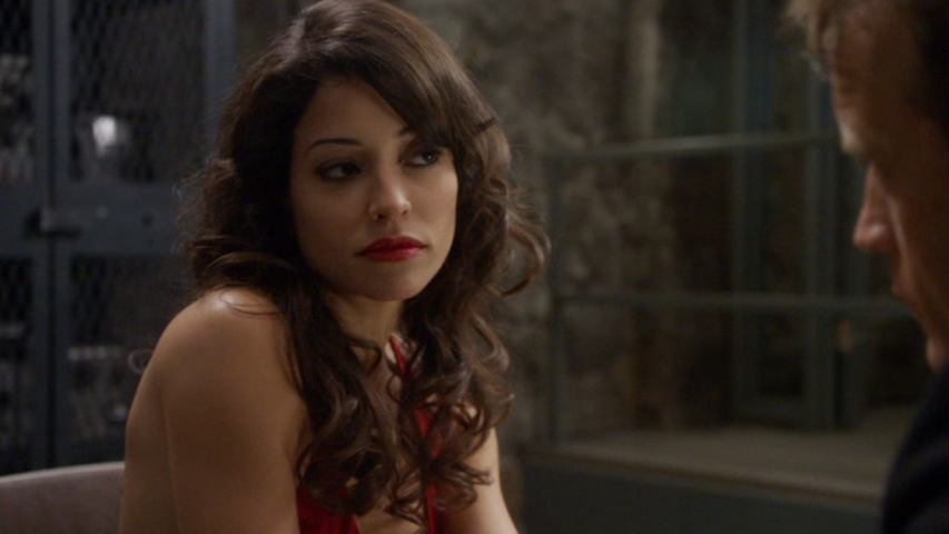 Films Et Séries Tv Avec Emmanuelle Vaugier Movie and TV Cast Screencaps: Emmanuelle Vaugier as Emma Barnes in