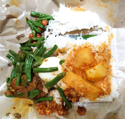 Disini La Tempat Kami Berniaga Nasi Nasi Lemak Tepi Longkang Facebook