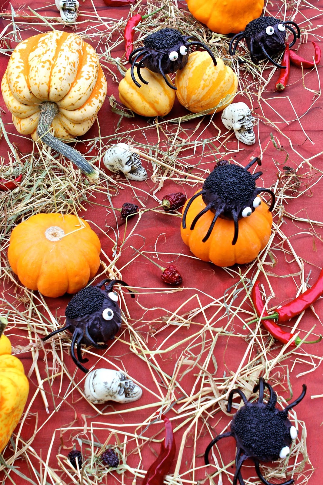 Gluten Free Alchemist: Halloween Cake Pop Spiders