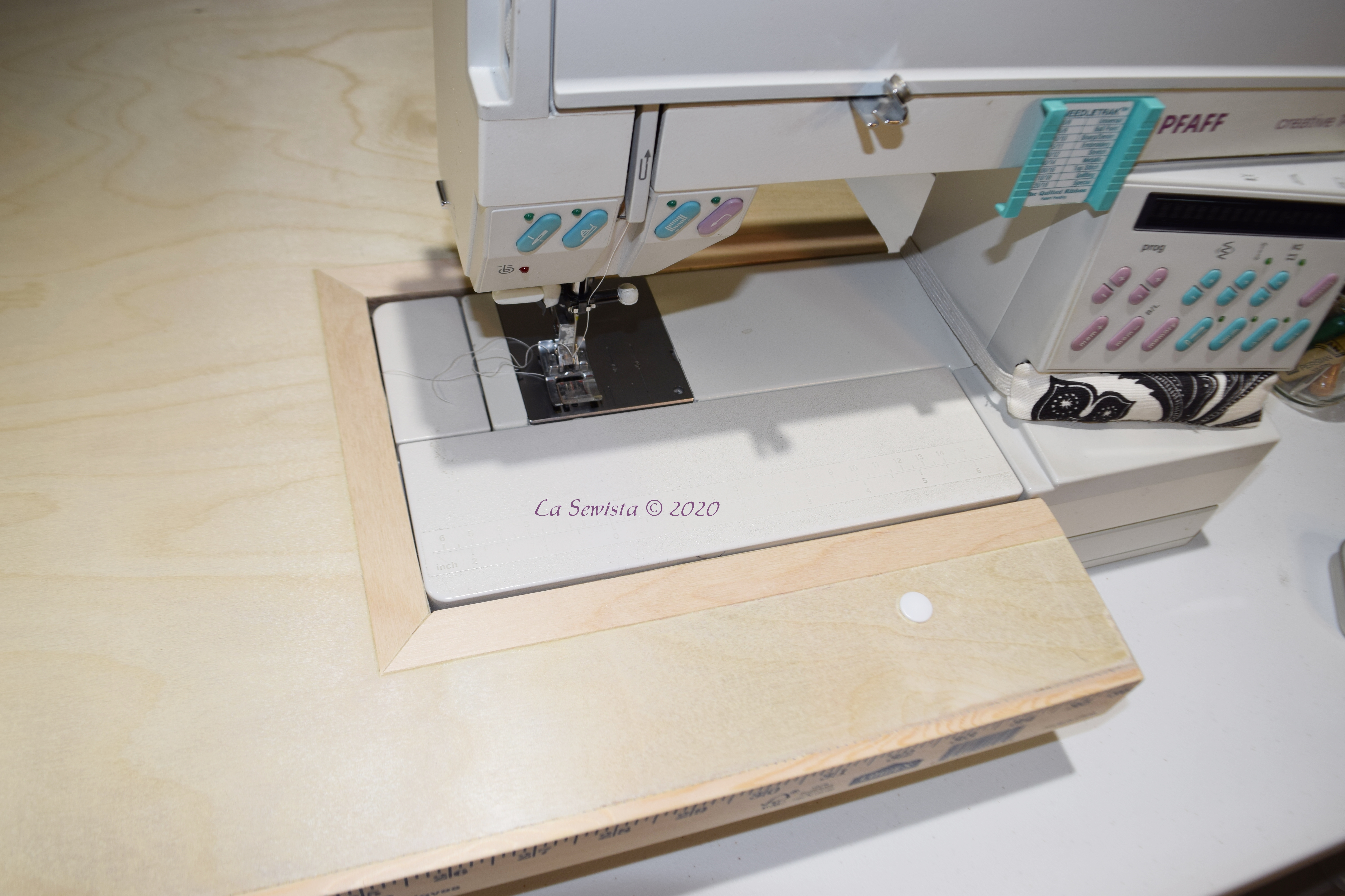 How to Choose Sewing Machine Needles, Bluprint