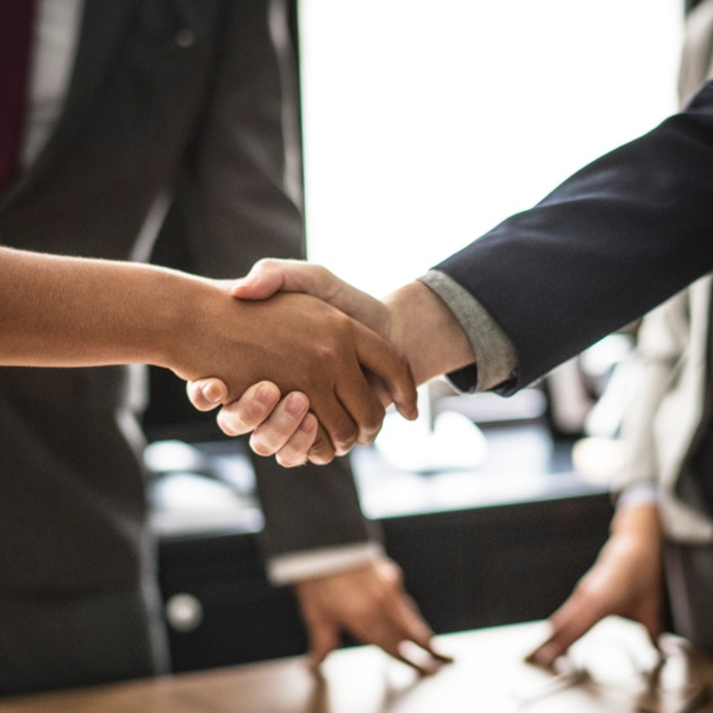Avoid These Types of Handshakes That Will Hurt Your Influence