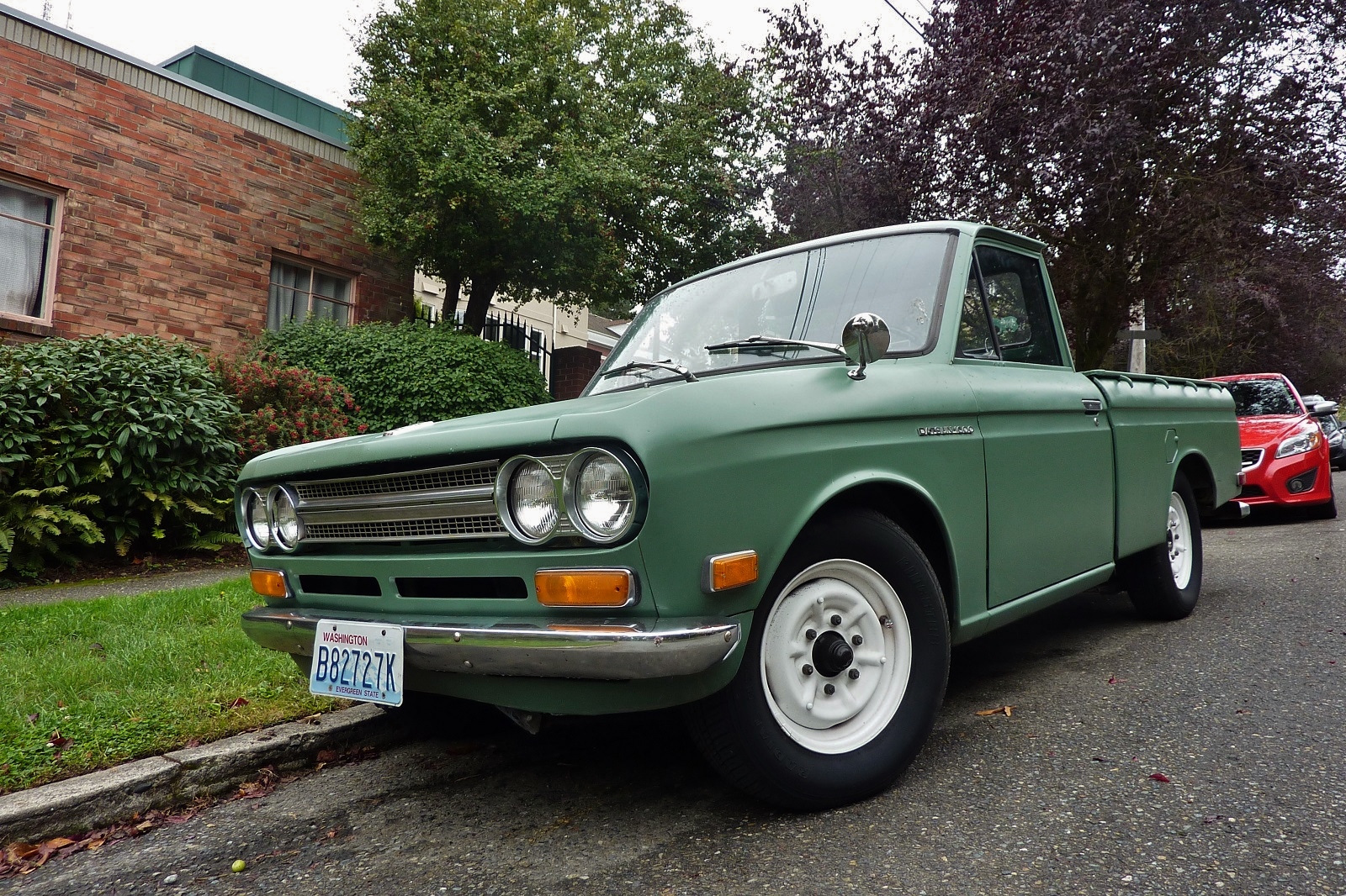 Seattle's Parked Cars: 1970 Datsun 521