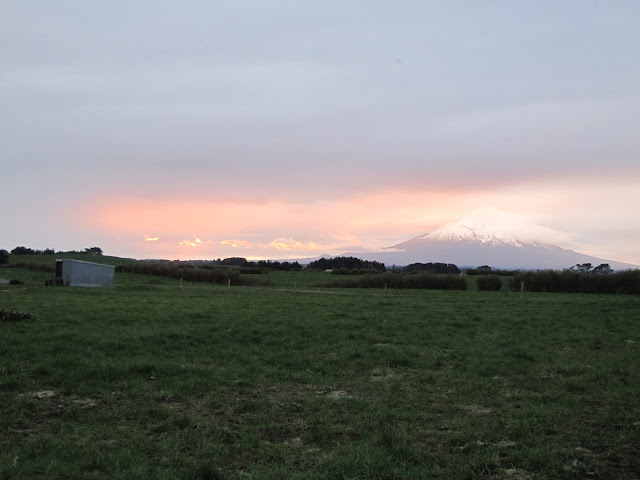 mt-taranaki-sunset