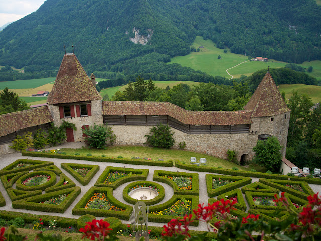 Gruyeres Jardines Castillo