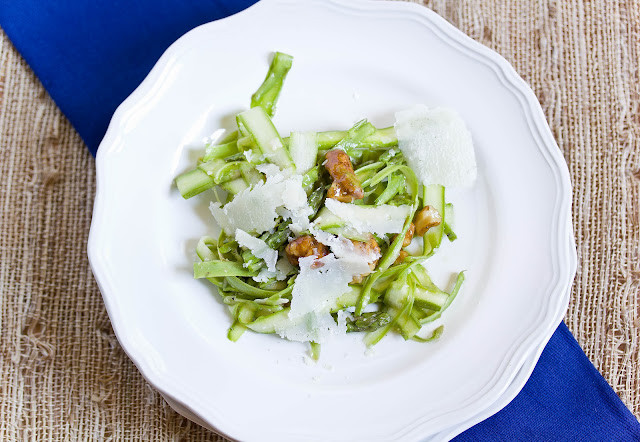 asparagus salad with walnuts