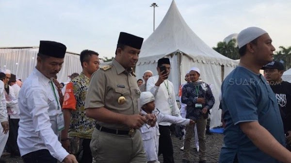 Anies Tiba di Monas, Massa Reuni 212: Kita Sambut Gubernur Indonesia