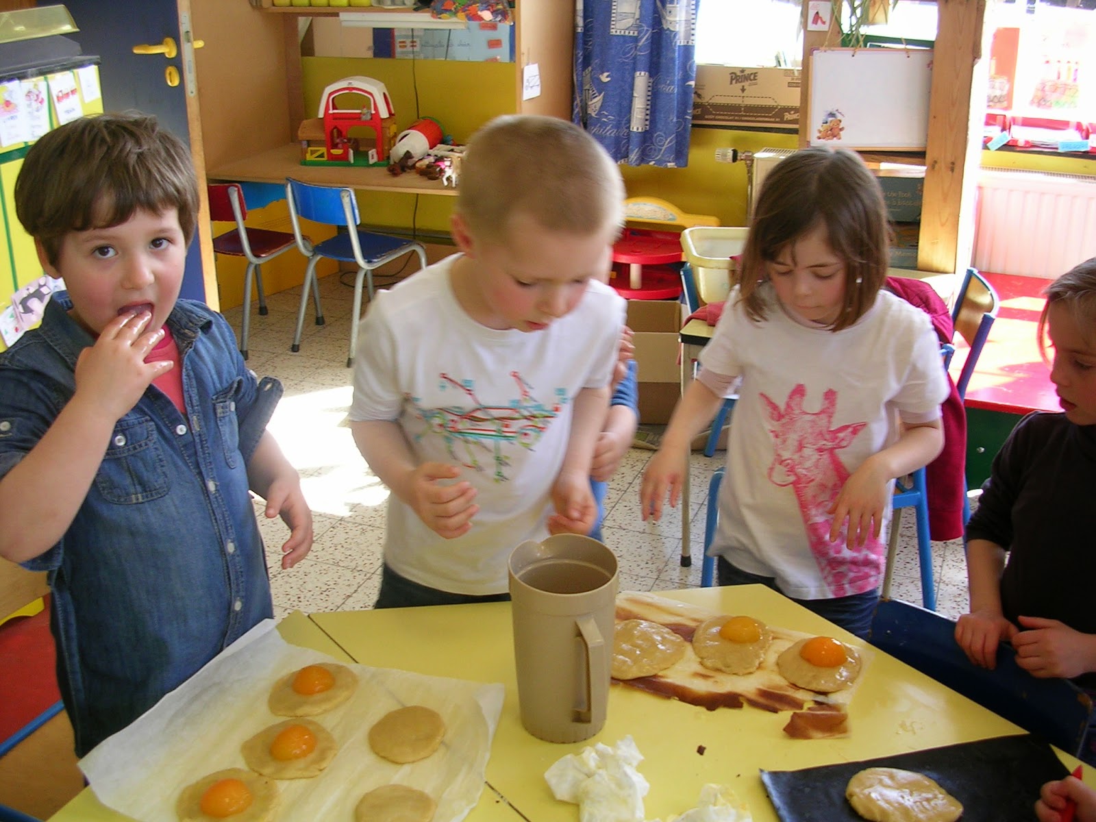 Ecole Communale de FAIRON: Activité culinaire en maternelle