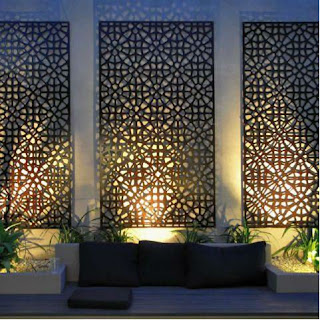 panel dekoratif krawangan motif geometris