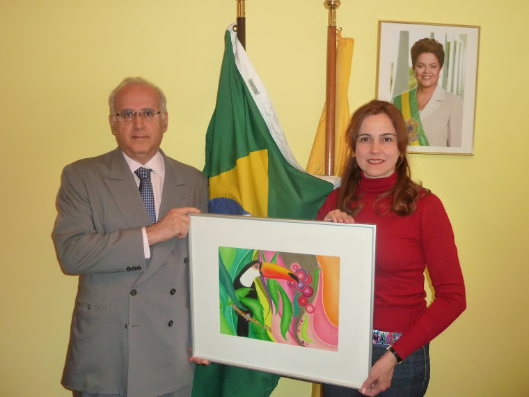 ÜBERGABE DES BILDES „TUCANO“ AN DAS BRASILIANISCHE KONSULAT . ENTREGA DO QUADRO „TUCANO „ .