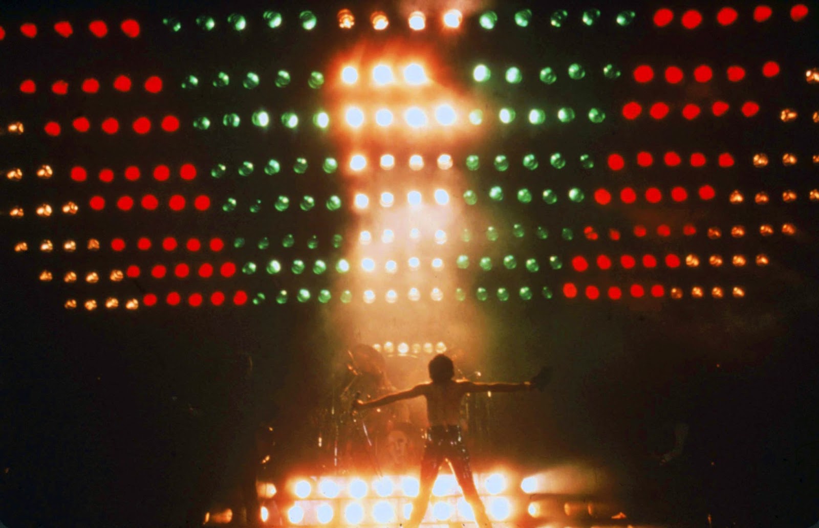 Guitardeeds The Champions Of The World Queen Adam Lambert