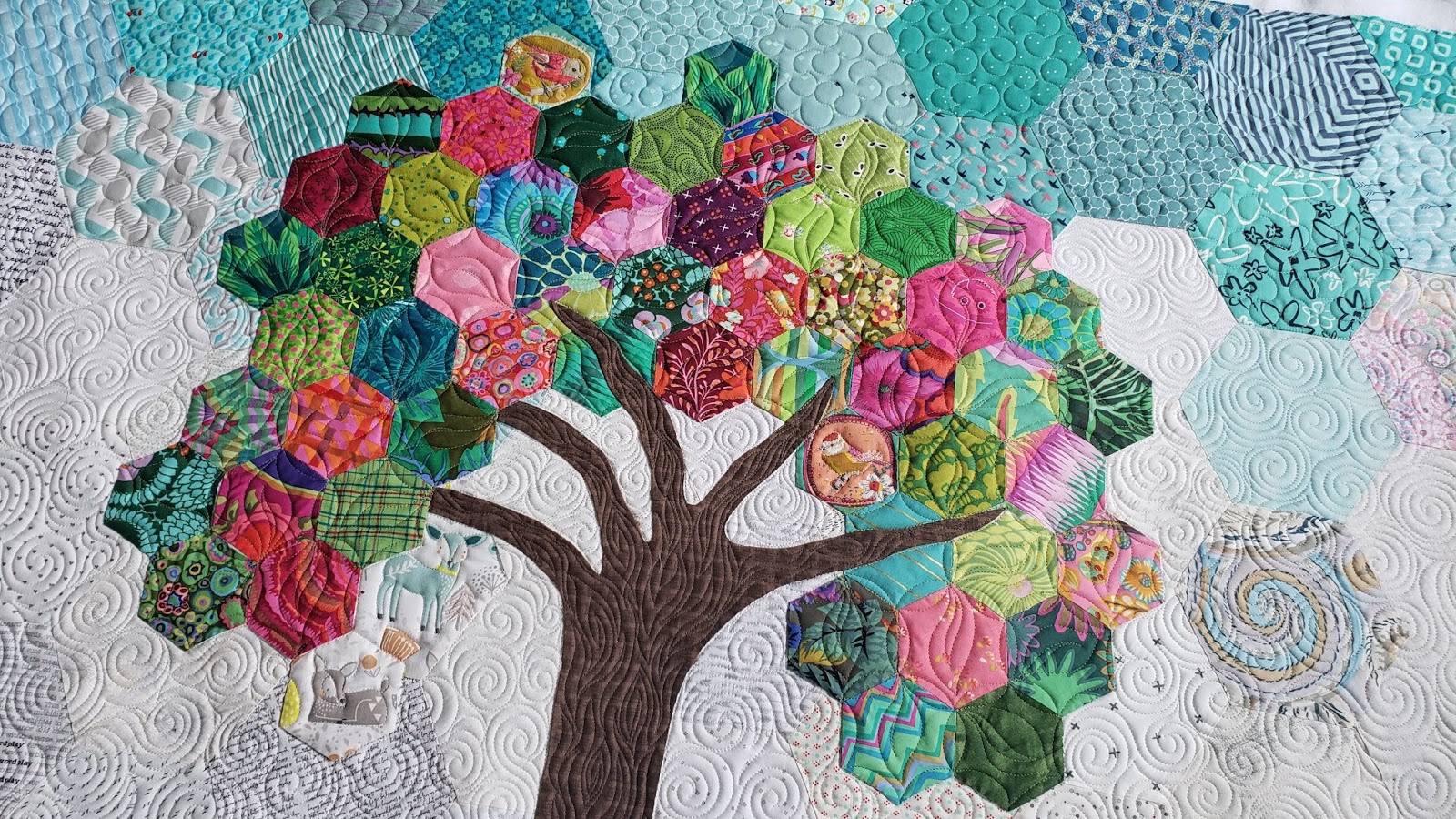 Piece N Quilt Machine Quilting a Figurative Quilt with Natalia Bonner