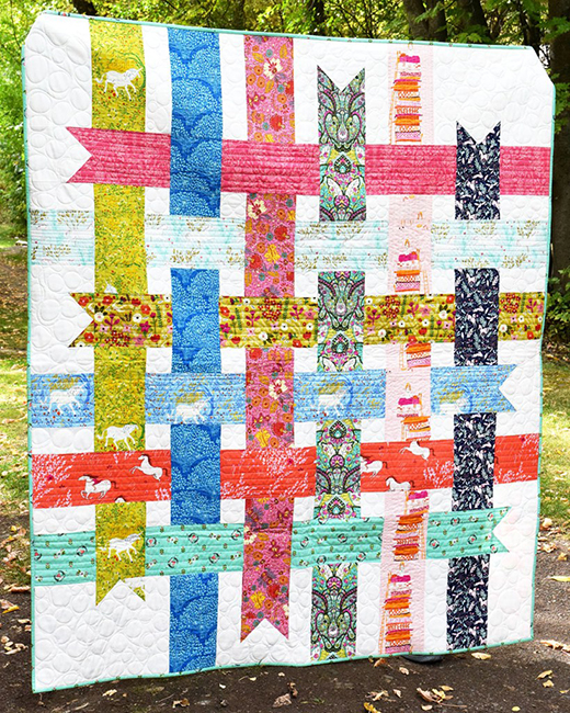 Ribbon Box Quilt made by Audrey of The Cloth Parcel, the pattern designed by Cloud9 Fabrics