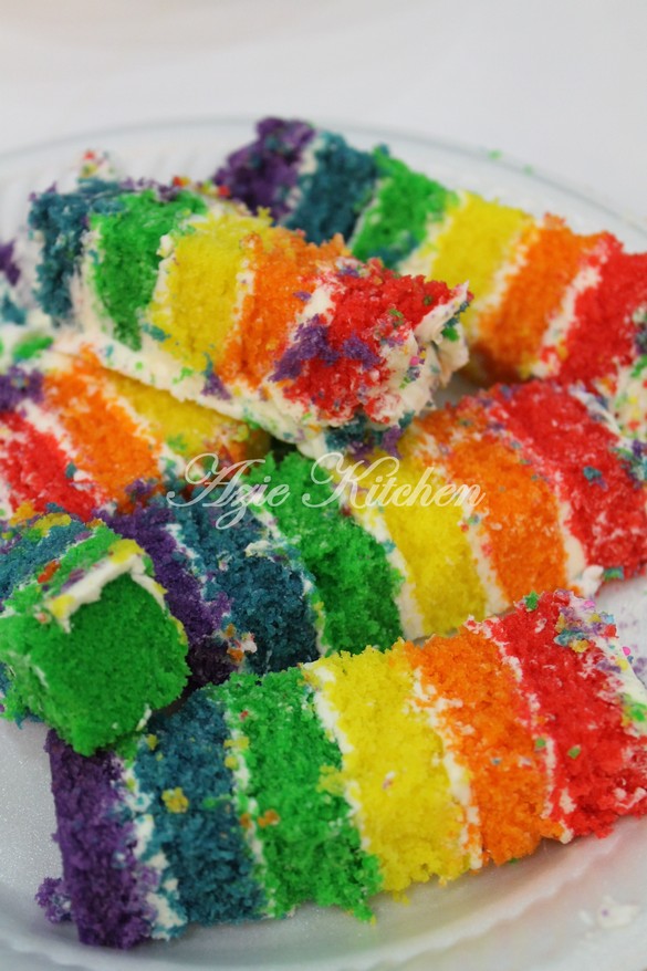 Rainbow Cake Untuk Harijadi Azie - Azie Kitchen