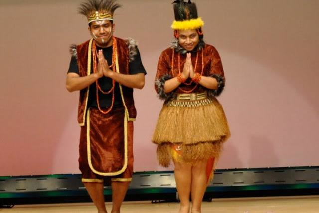 Pakaian Adat Papua Barat Pakaian Adat Papua Barat
